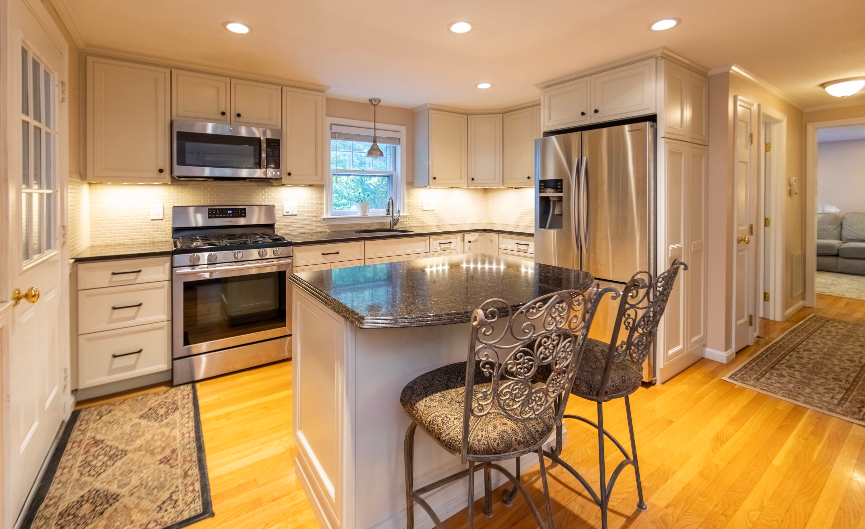 Property main image